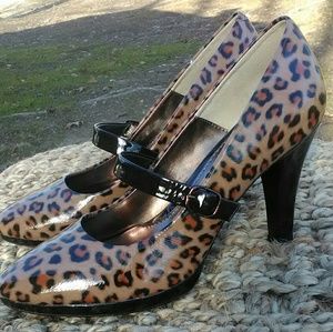 Sofft patent leather heels 3 1/4"